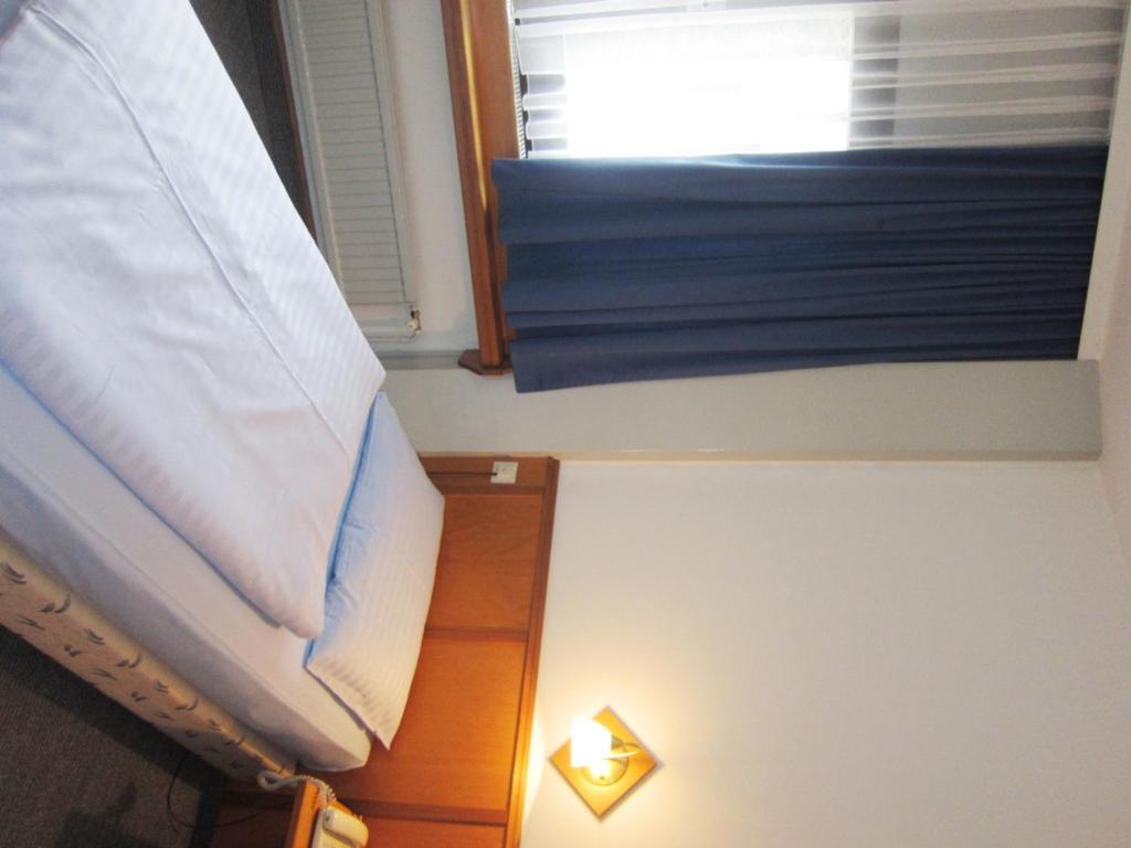 Hotel Corvinus Wiener Neustadt Room photo